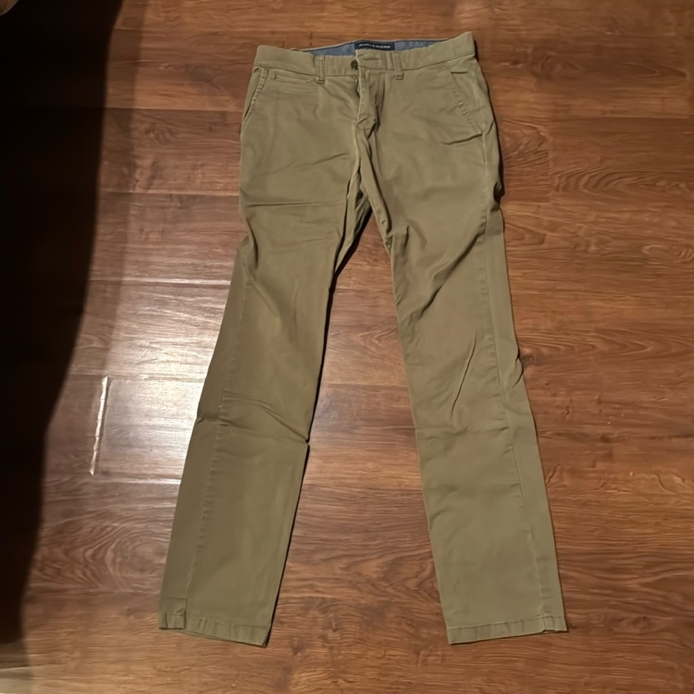 Olive green Tommy Hilfiger pants size 28/32
